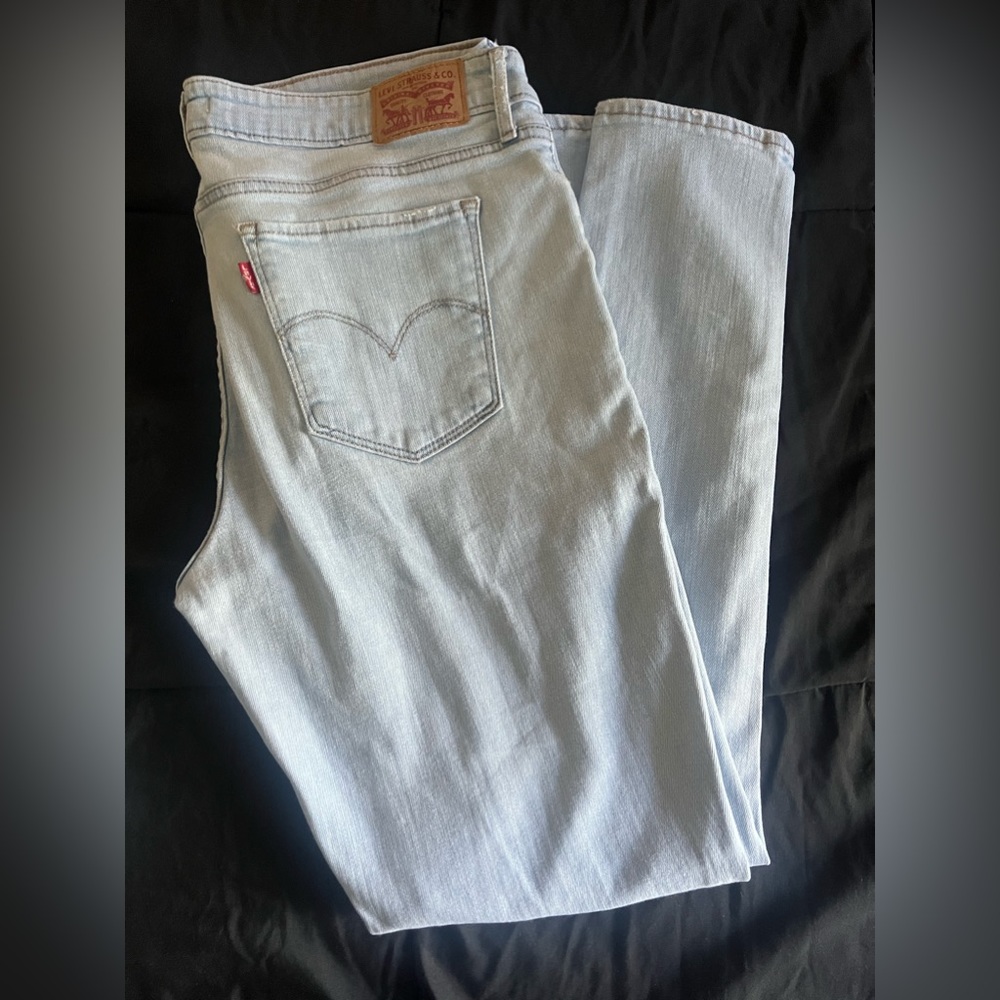 Levi’s bundle